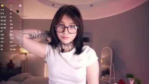 Astrid online show from December 20, 6:34 pm