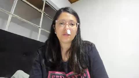 sweetyypeach online show from January 11, 3:34 am