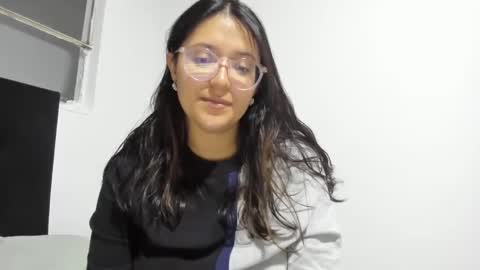 sweetyypeach online show from January 15, 3:22 am