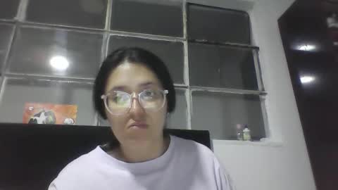 sweetyypeach online show from September 10, 3:50 am