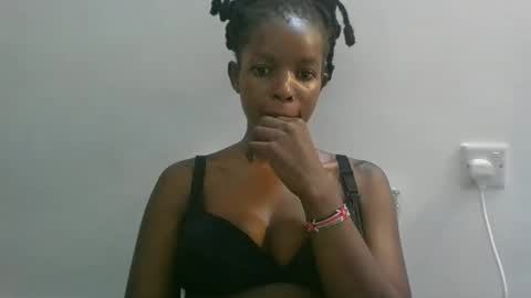 Snapshot of sweetz_candice chatting on October 20, 1:14 pm sweetz_candice online show from October 20, 1:14 pm