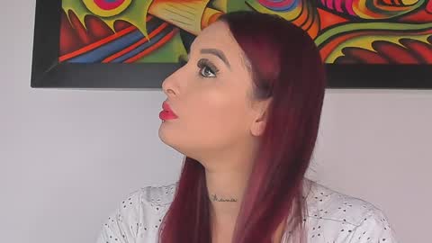 Snapshot of swtt_lilly chatting on February 5, 8:25 pm Lilly online show from February 5, 8:25 pm