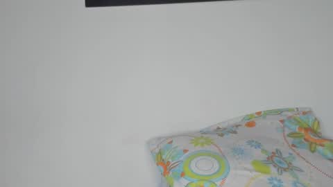 Snapshot of swtt_lilly chatting on March 11, 7:58 pm Lilly online show from March 11, 7:58 pm