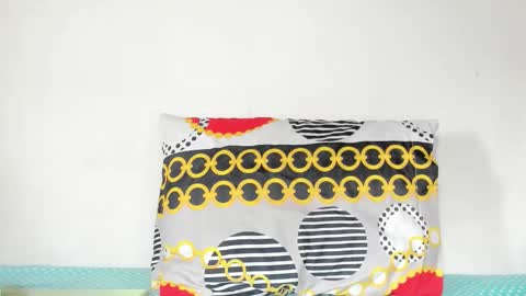 Lilly  online show from October 6, 7:07 pm