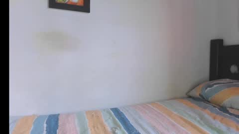 Snapshot of swtt_lilly chatting on January 10, 8:04 pm Lilly online show from January 10, 8:04 pm