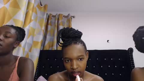 Camilla online show from February 19, 3:16 pm