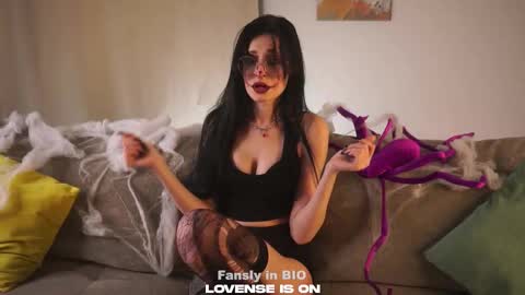 Sophie online show from October 31, 11:47 am