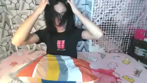 sydnyxox1 online show from April 6, 4:23 am