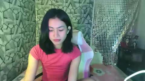 sydnyxox1 online show from May 28, 4:43 am