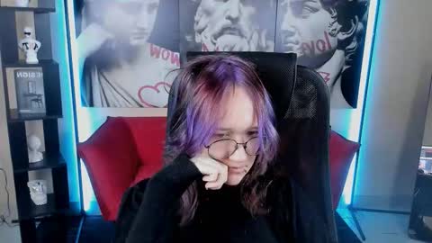 syllviareed online show from December 20, 8:07 am