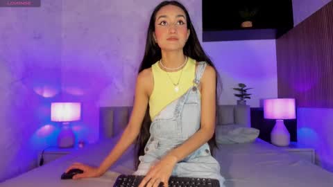 Sylvia Leos online show from March 8, 11:35 am