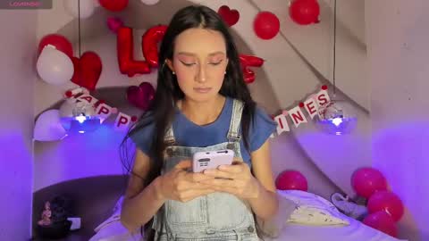 Sylvia Leos online show from February 10, 11:36 am