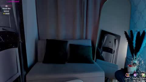 Sylvia online show from March 8, 10:41 am