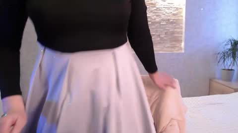 Sylvia online show from February 24, 7:40 am