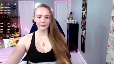 Jennah online show from December 27, 11:10 pm