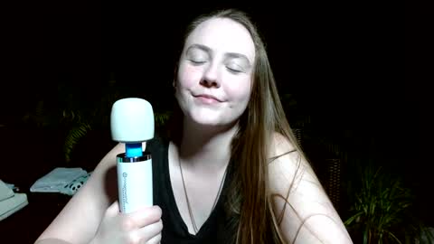 Jennah online show from October 22, 11:32 pm