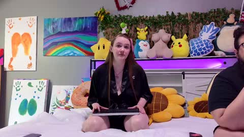 Jennah online show from February 12, 8:10 pm