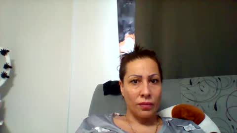 szeszi1985 online show from December 2, 9:44 am