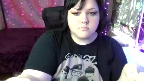 Goddess Flame online show from December 3, 4:28 pm