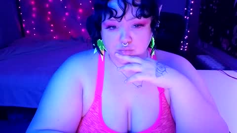 Goddess Flame online show from January 4, 8:28 am