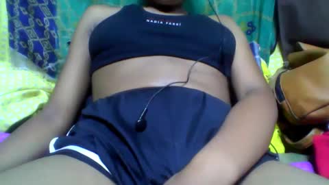 Snapshot of tahiriniah chatting on February 15, 6:55 pm tahiriniah online show from February 15, 6:55 pm