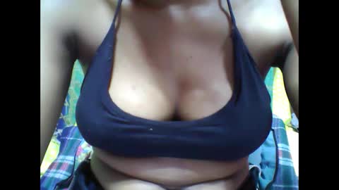 Snapshot of tahiriniah chatting on February 3, 1:51 pm tahiriniah online show from February 3, 1:51 pm