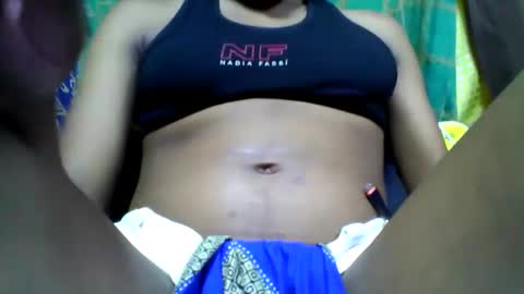 Snapshot of tahiriniah chatting on February 6, 6:35 pm tahiriniah online show from February 6, 6:35 pm