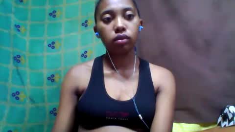 Snapshot of tahiriniah chatting on March 1, 7:04 pm tahiriniah online show from March 1, 7:04 pm