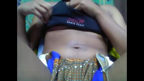 Snapshot of tahiriniah chatting on February 7, 5:29 pm tahiriniah online show from February 7, 5:29 pm