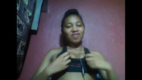 Snapshot of tahiriniah chatting on March 6, 6:59 pm tahiriniah online show from March 6, 6:59 pm