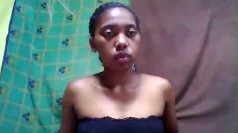 Snapshot of tahiriniah chatting on February 25, 4:14 pm tahiriniah online show from February 25, 4:14 pm