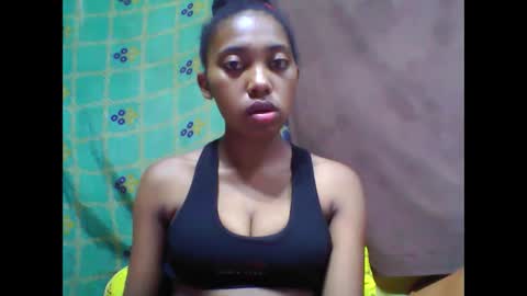 Snapshot of tahiriniah chatting on February 21, 1:55 pm tahiriniah online show from February 21, 1:55 pm