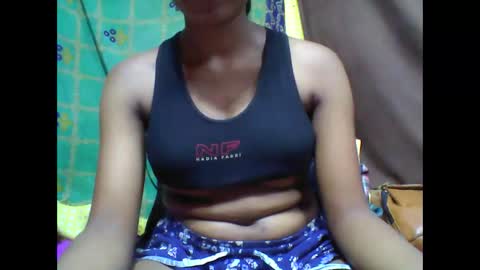 Snapshot of tahiriniah chatting on March 12, 5:46 am tahiriniah online show from March 12, 5:46 am