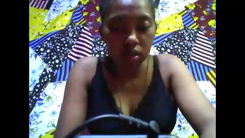 Snapshot of tahiriniah chatting on October 22, 6:02 pm tahiriniah online show from October 22, 6:02 pm