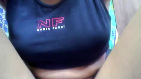 Snapshot of tahiriniah chatting on February 12, 3:51 am tahiriniah online show from February 12, 3:51 am