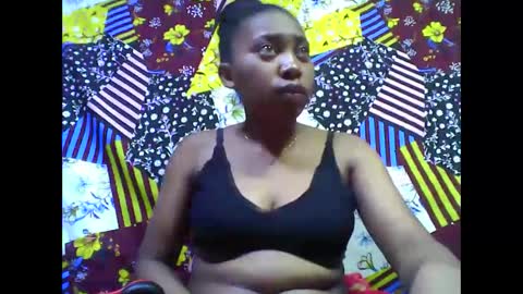 Snapshot of tahiriniah chatting on November 1, 4:27 am tahiriniah online show from November 1, 4:27 am