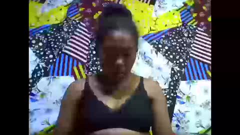 Snapshot of tahiriniah chatting on October 20, 6:00 pm tahiriniah online show from October 20, 6:00 pm