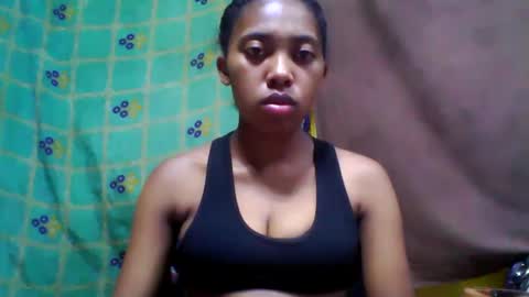 Snapshot of tahiriniah chatting on March 2, 5:12 am tahiriniah online show from March 2, 5:12 am