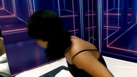 Tainara online show from November 12, 8:51 pm