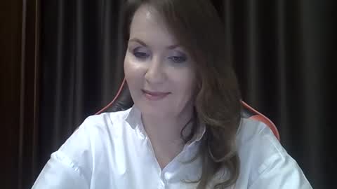 taisialucky77 online show from October 31, 5:17 pm