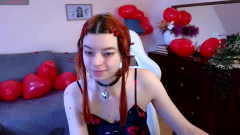 Snapshot of taissa_farmiga chatting on February 13, 6:20 am Lizzy online show from February 13, 6:20 am