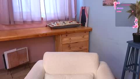 Snapshot of taissa_farmiga chatting on October 12, 7:44 am Lizzy online show from October 12, 7:44 am