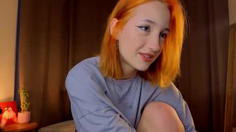 Snapshot of taiteedgington chatting on September 24, 3:38 am im Lally online show from September 24, 3:38 am