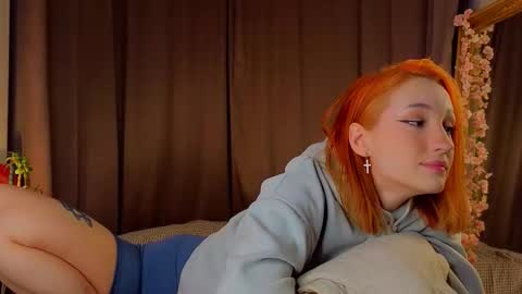 Snapshot of taiteedgington chatting on October 19, 3:08 am im Lally online show from October 19, 3:08 am