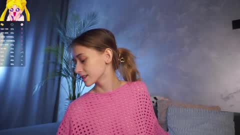 Mia online show from April 5, 7:07 am