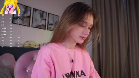 Mia online show from March 13, 1:29 am