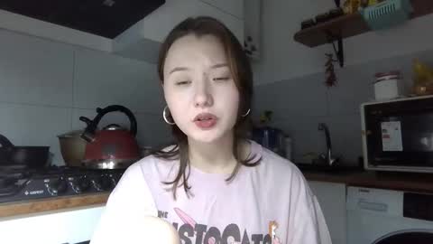 Lily online show from November 20, 3:24 pm