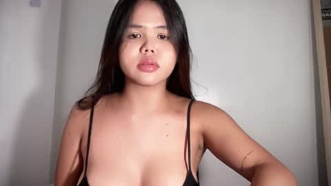 yashie online show from October 20, 1:52 am