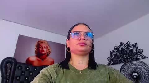 Snapshot of taliana36 chatting on March 5, 1:06 pm taliana36 online show from March 5, 1:06 pm