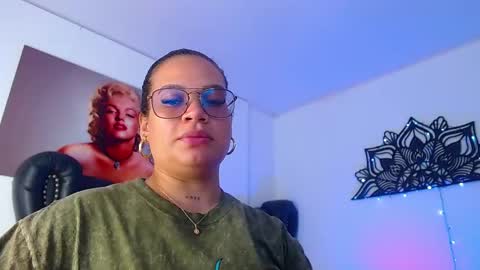 Snapshot of taliana36 chatting on February 25, 12:49 pm taliana36 online show from February 25, 12:49 pm